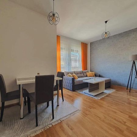 Zara 1 Apartman Bijeljina Buitenkant foto