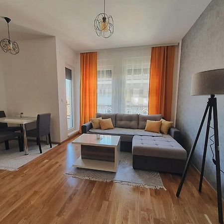 Zara 1 Apartman Bijeljina Buitenkant foto