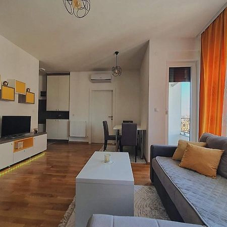 Zara 1 Apartman Bijeljina Buitenkant foto