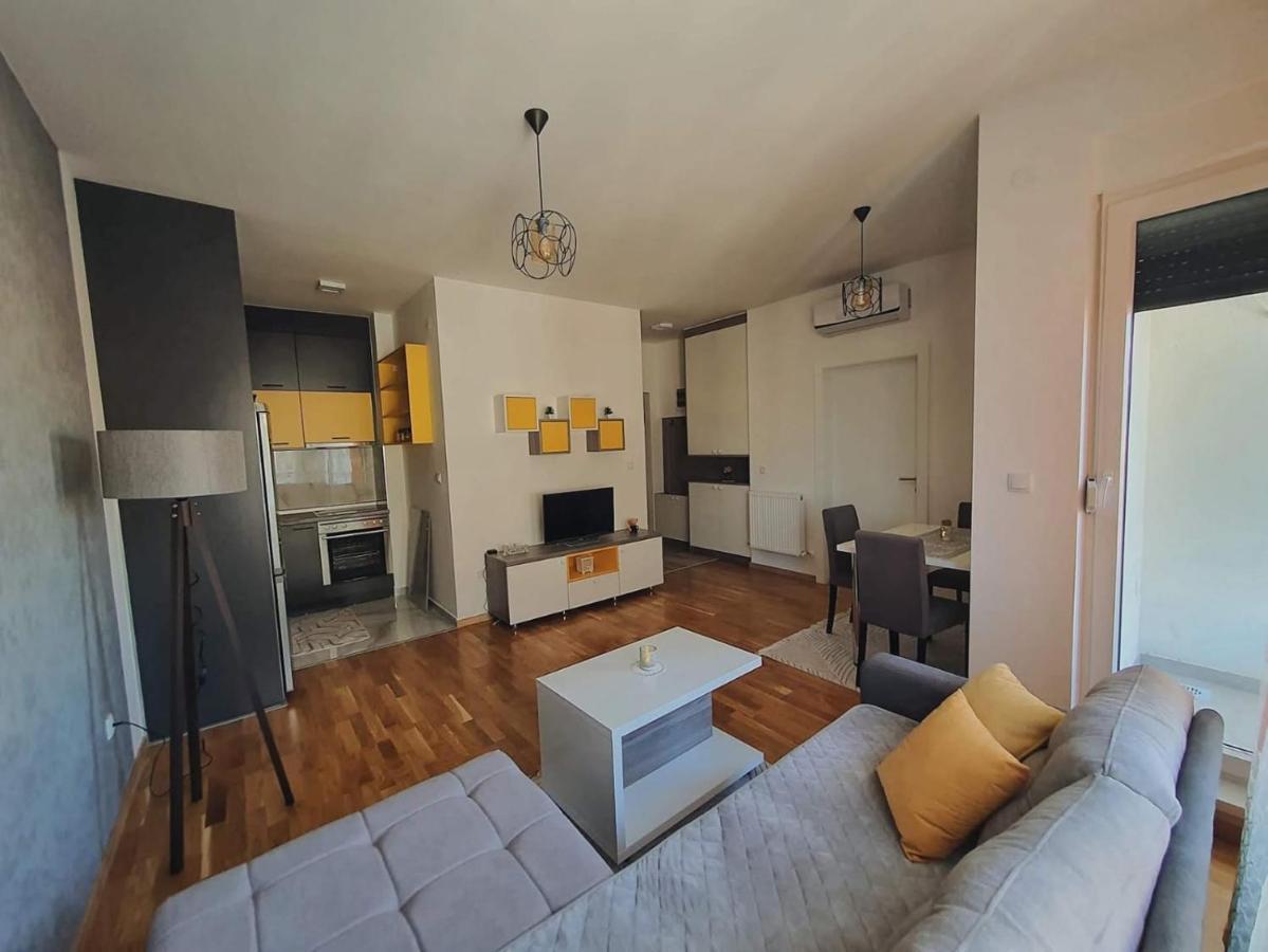 Zara 1 Apartman Bijeljina Buitenkant foto