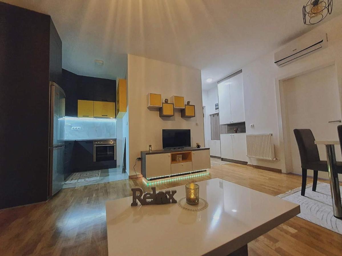 Zara 1 Apartman Bijeljina Buitenkant foto